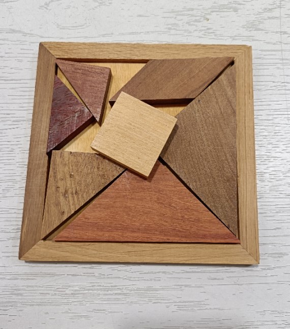 GIOCO TANGRAM DI LEGNO