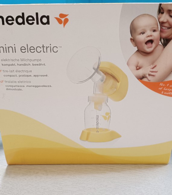 TIRALATTE ELETTRICO+2 BIBERON MEDELA