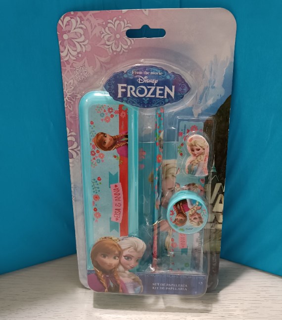 SET CANCELLERIA FROZEN NUOVO!