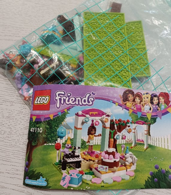 COSTRUZIONI LEGO FRIENDS (FESTA DI COMPLEANNO)...