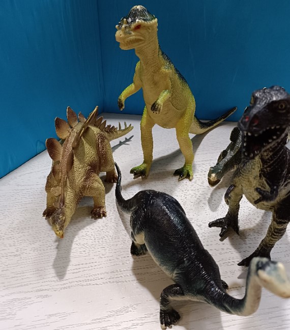 5 DINOSAURI GIGANTI