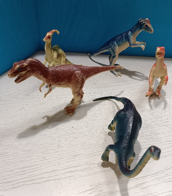 5 DINOSAURI